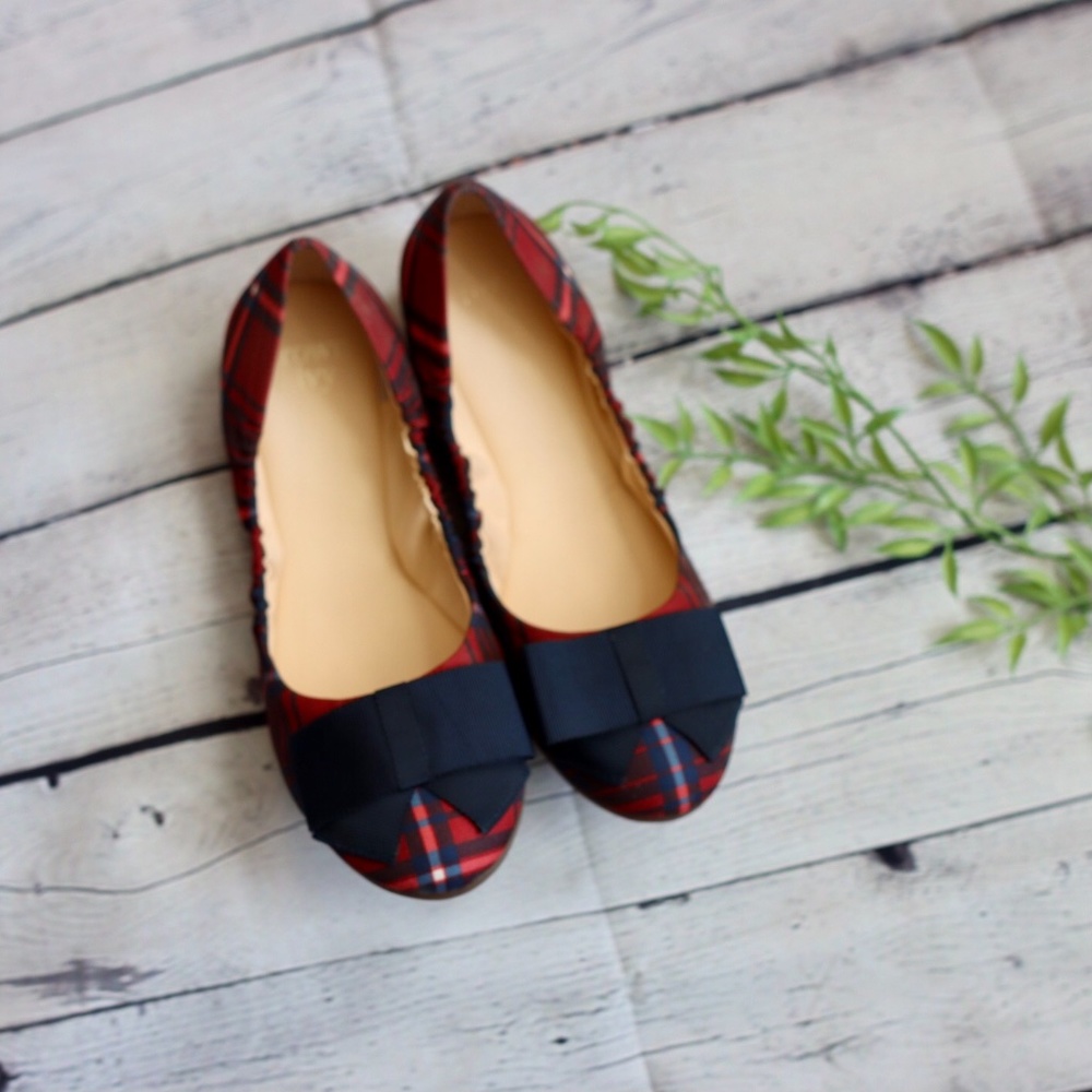 Crown & Ivey Ilene Bow Flat